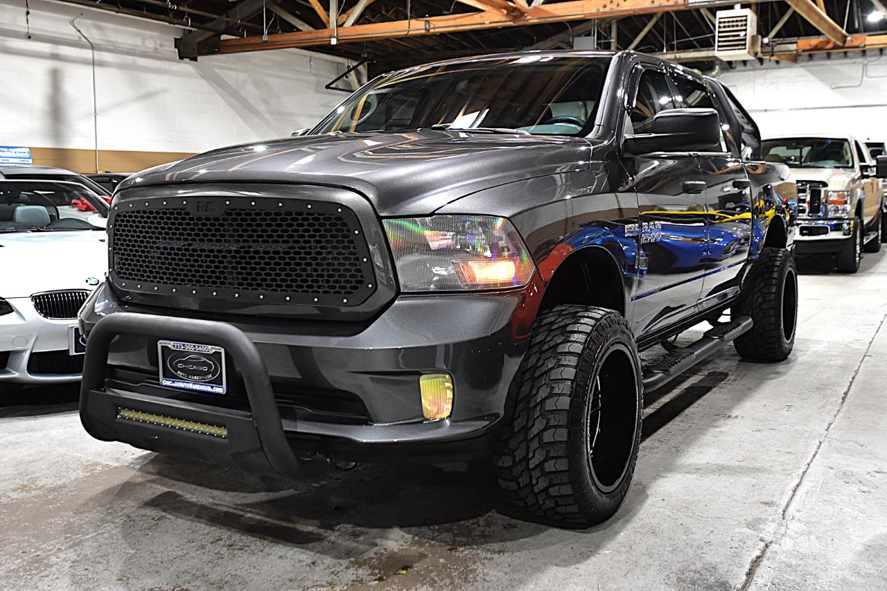 RAM 1500 Express 4x4 Crew Cab 5'7" Box 2017
