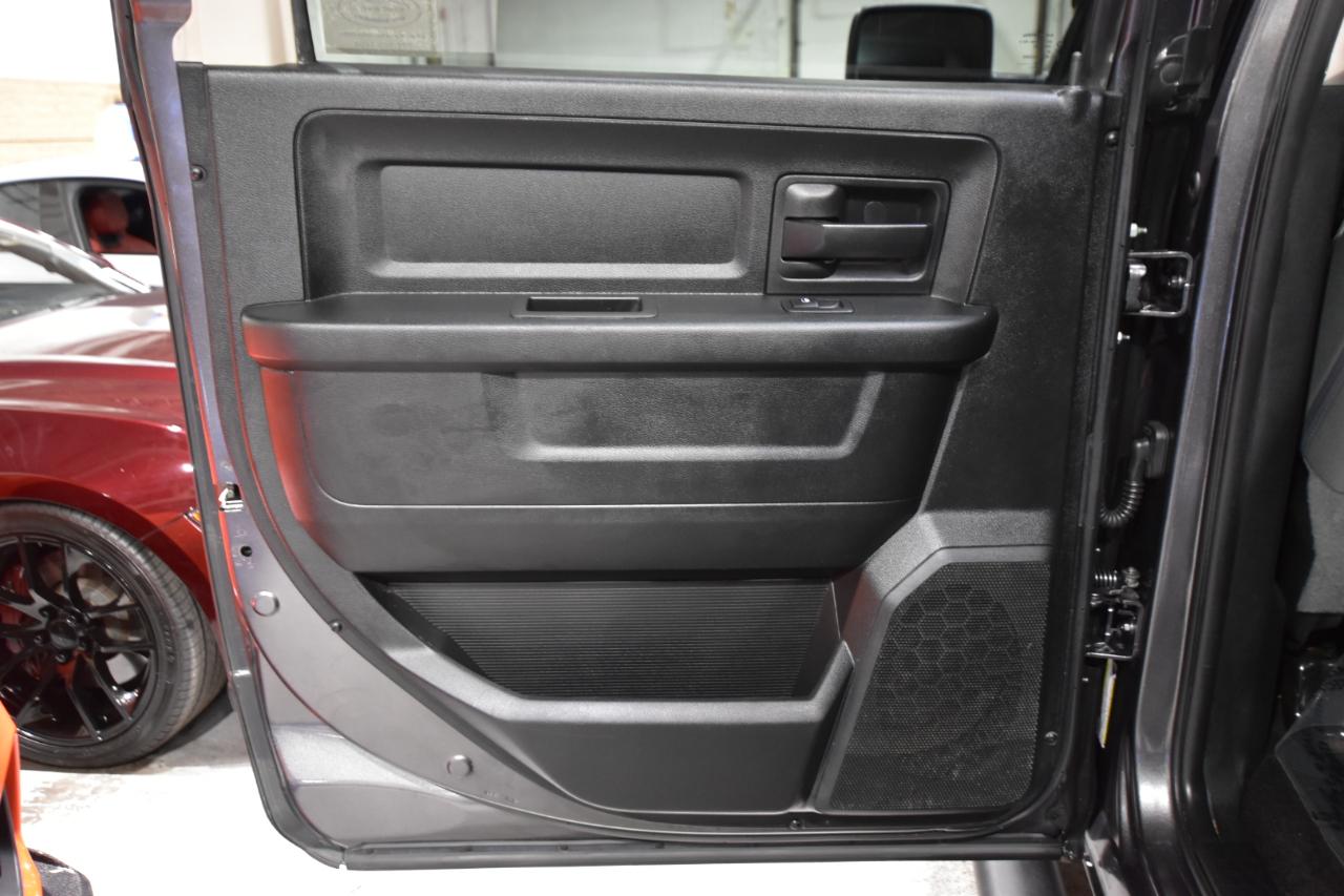 RAM 1500 Express 4x4 Crew Cab 5'7" Box 2017