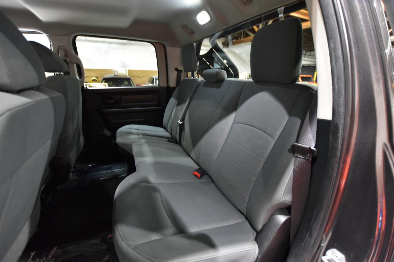 RAM 1500 Express 4x4 Crew Cab 5'7" Box 2017