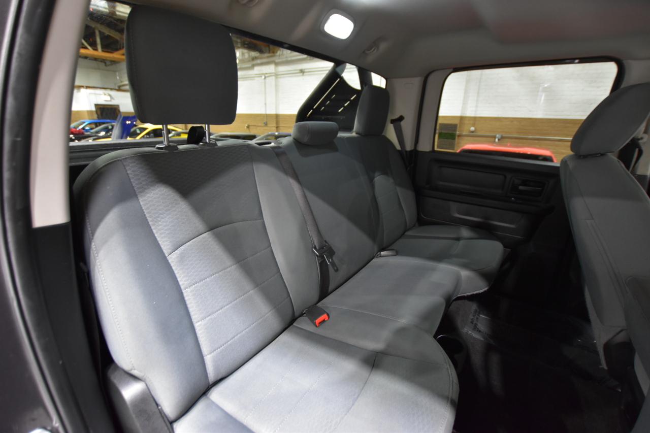RAM 1500 Express 4x4 Crew Cab 5'7" Box 2017