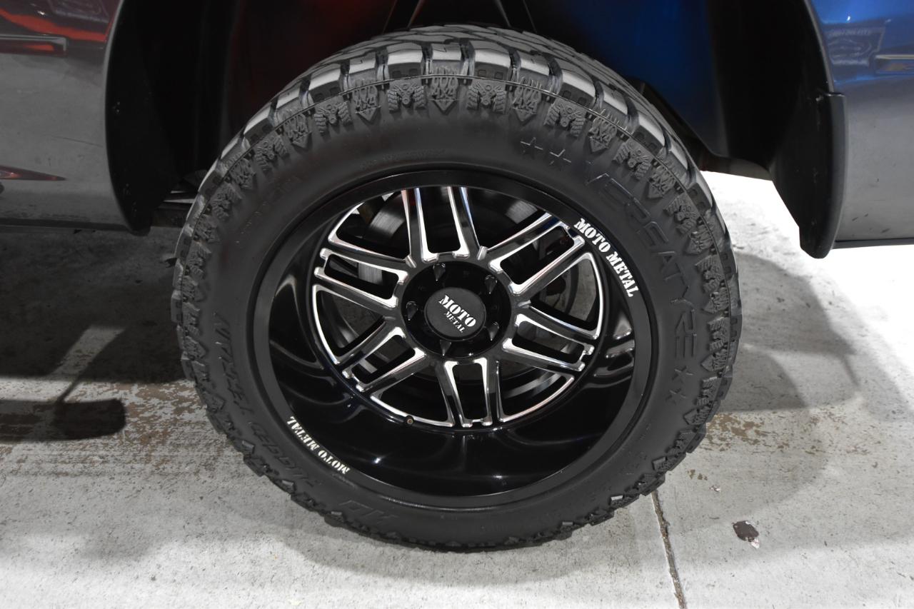 RAM 1500 Express 4x4 Crew Cab 5'7" Box 2017