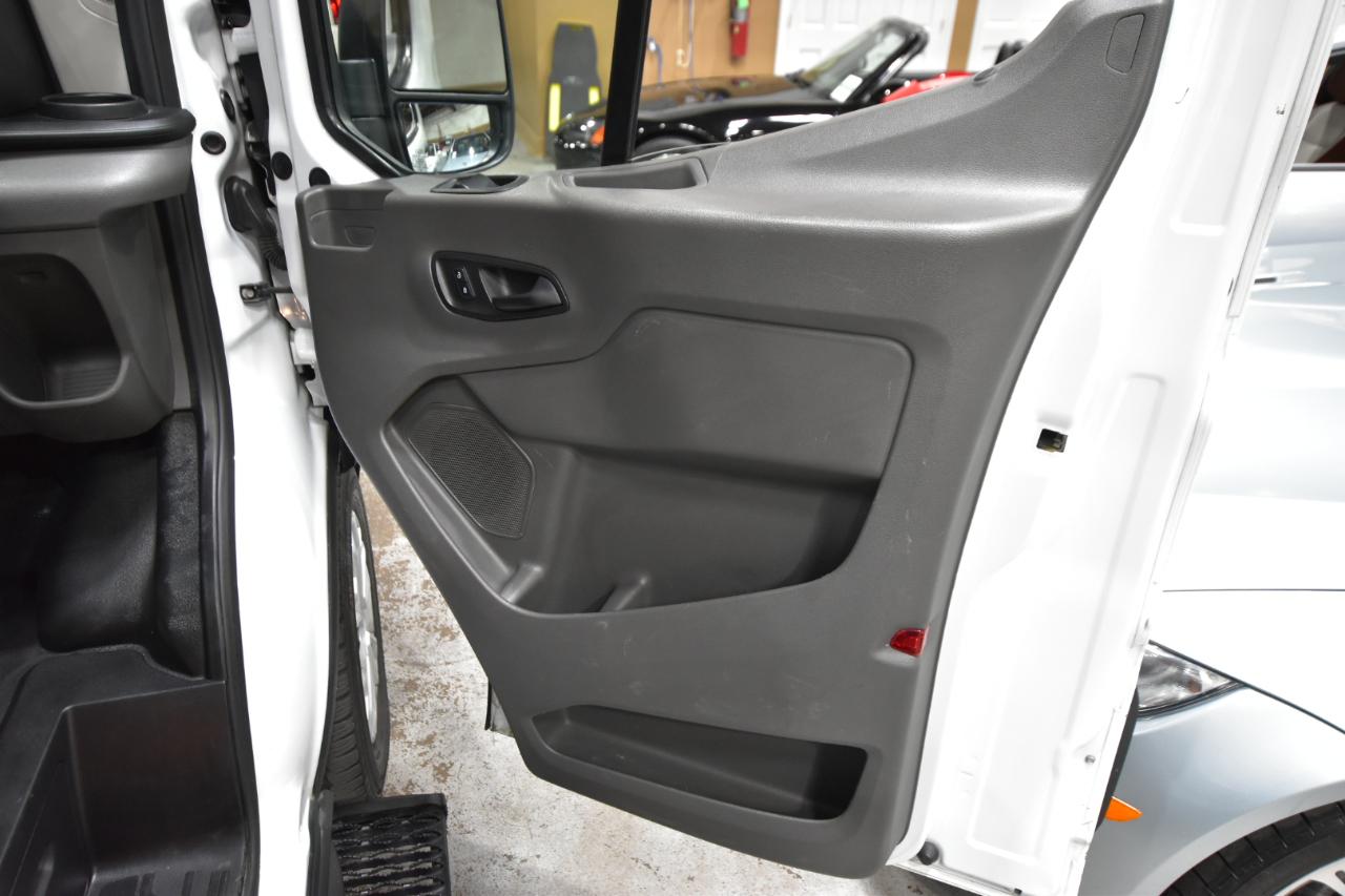 Ford Transit Cargo Van T-250 130" Med Rf 9070 GVWR RWD 2020