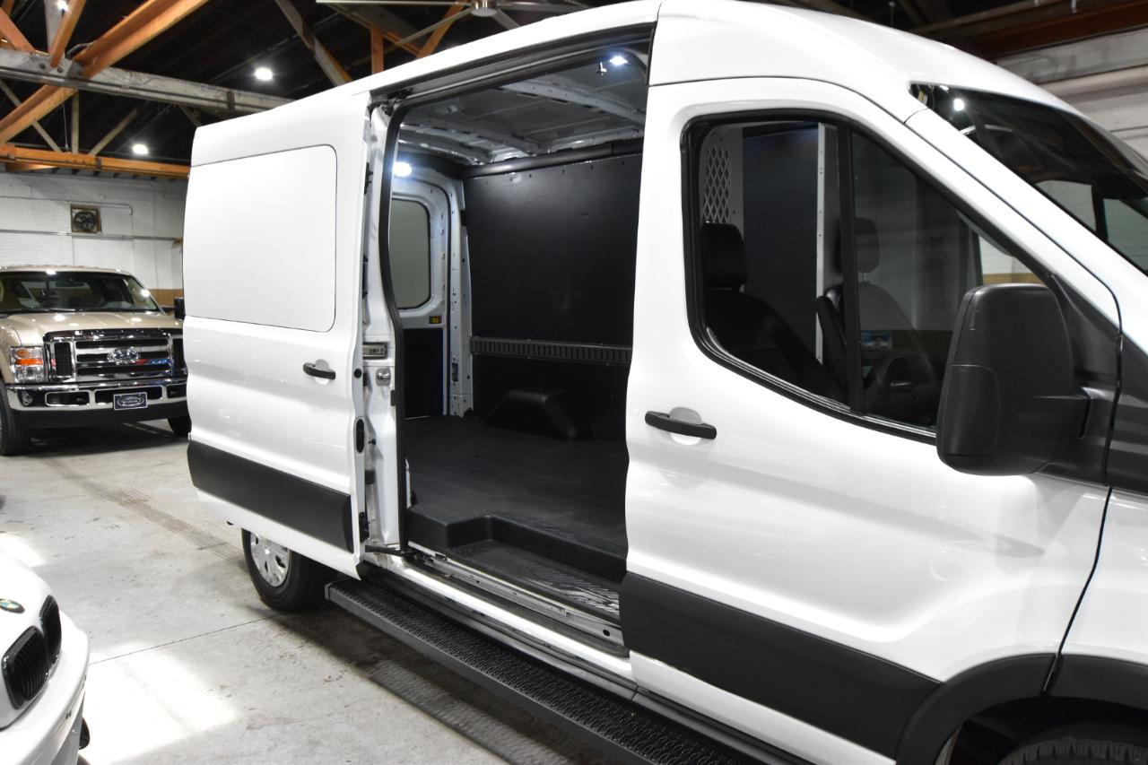 Ford Transit Cargo Van T-250 130" Med Rf 9070 GVWR RWD 2020