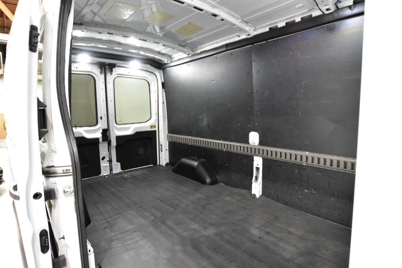 Ford Transit Cargo Van T-250 130" Med Rf 9070 GVWR RWD 2020