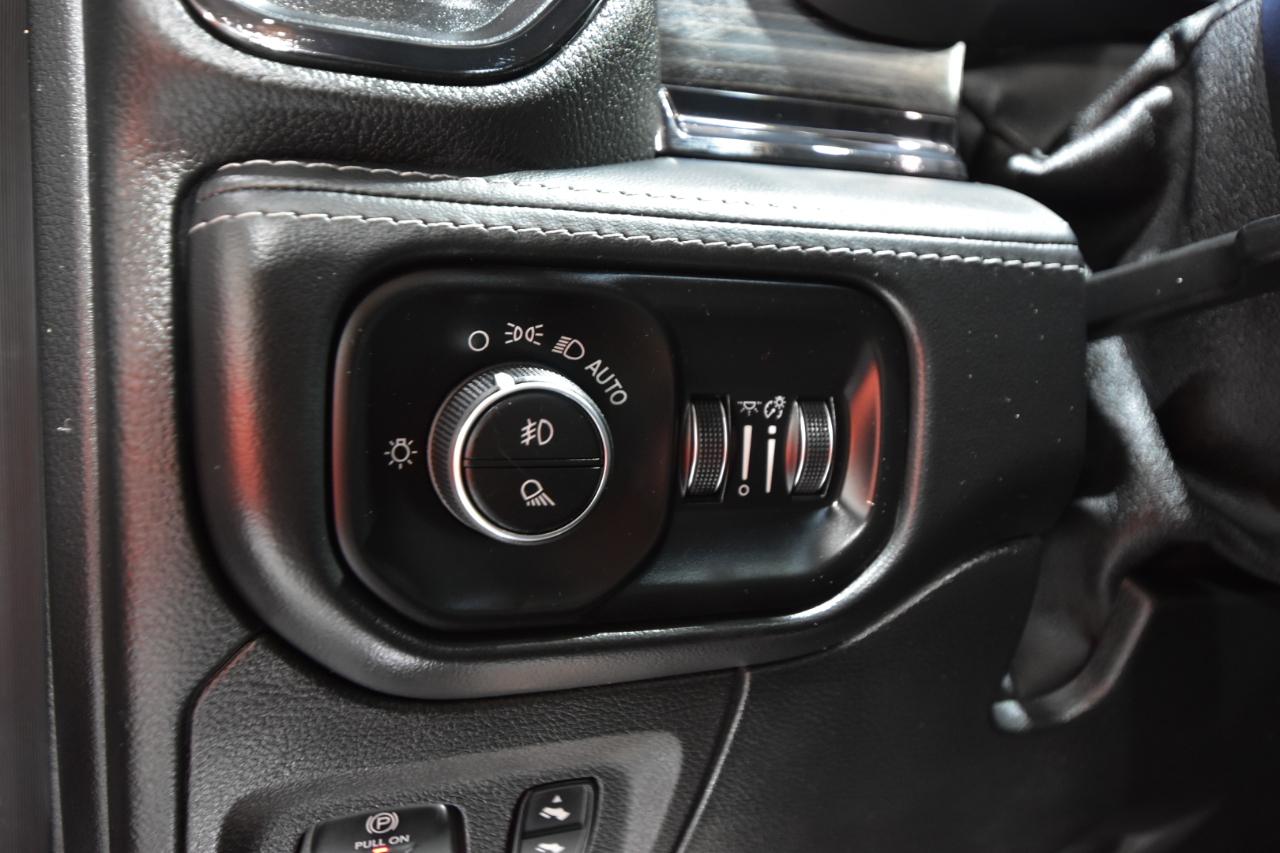 RAM 1500 Limited 4x4 Crew Cab 5'7" Box 2022