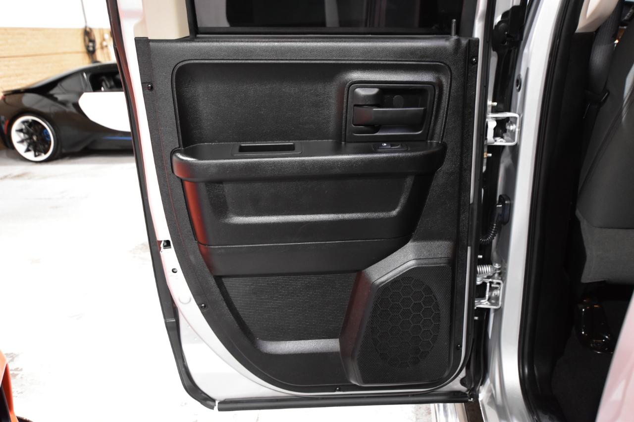 RAM 1500 4WD Quad Cab 140.5" Express 2015
