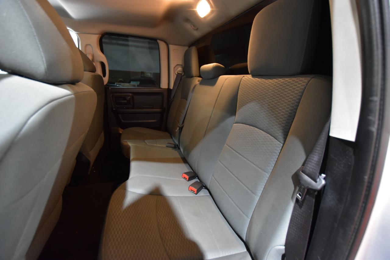 RAM 1500 4WD Quad Cab 140.5" Express 2015