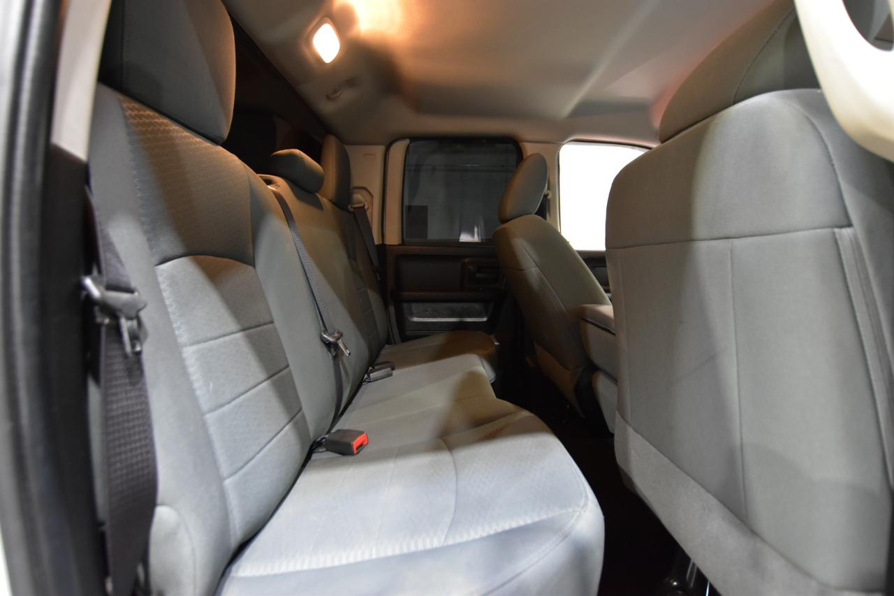 RAM 1500 4WD Quad Cab 140.5" Express 2015