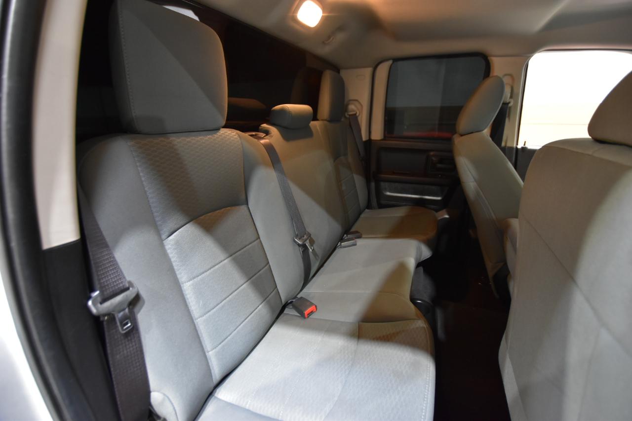 RAM 1500 4WD Quad Cab 140.5" Express 2015