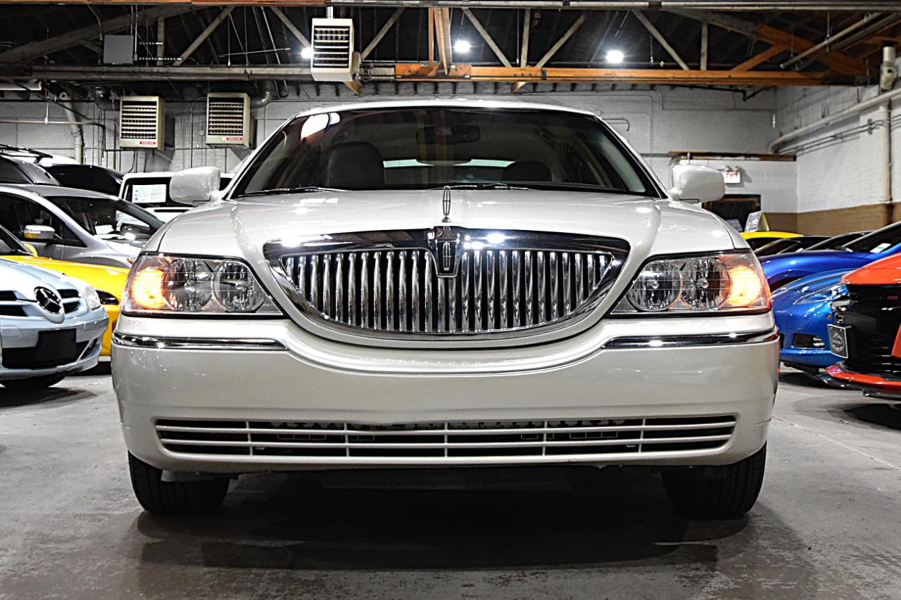 Lincoln Town Car 4dr Sdn Signature 2006