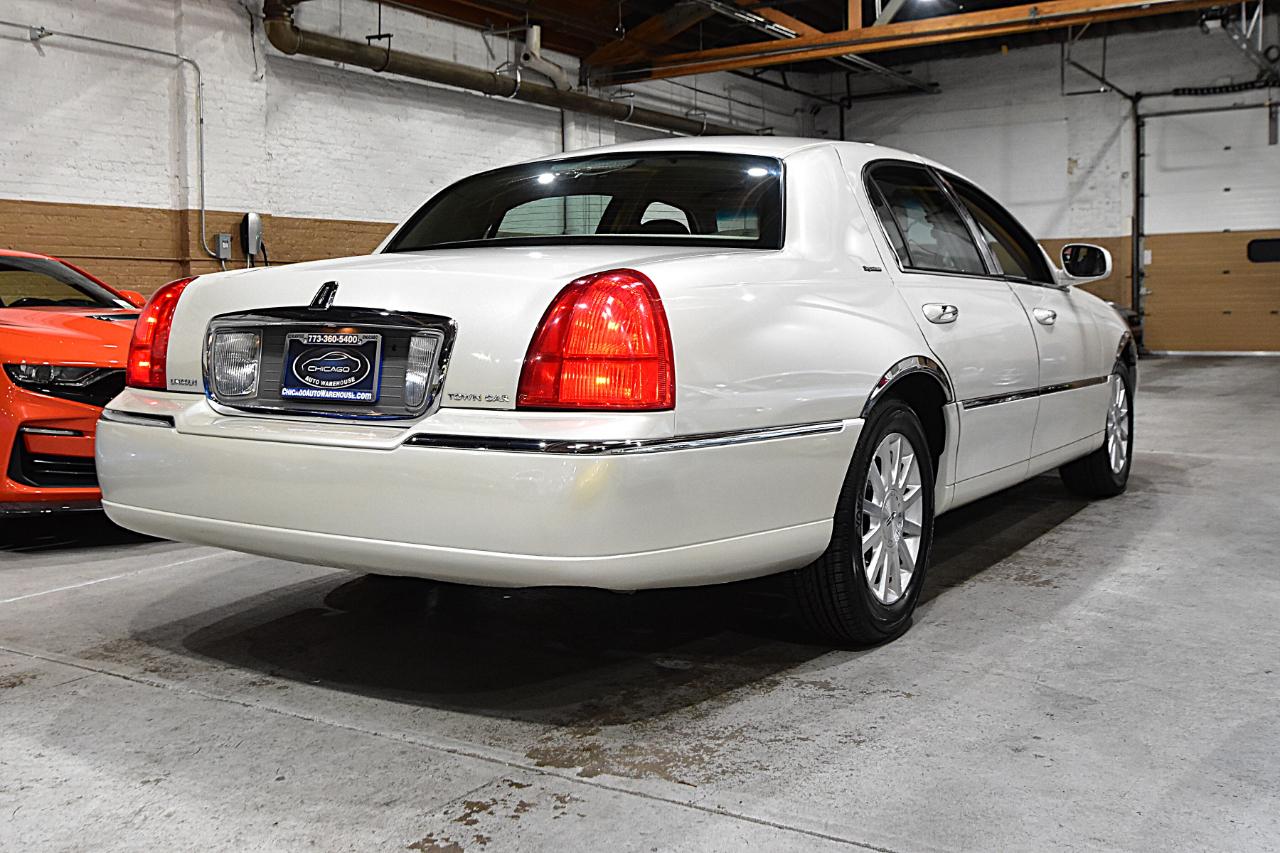 Lincoln Town Car 4dr Sdn Signature 2006