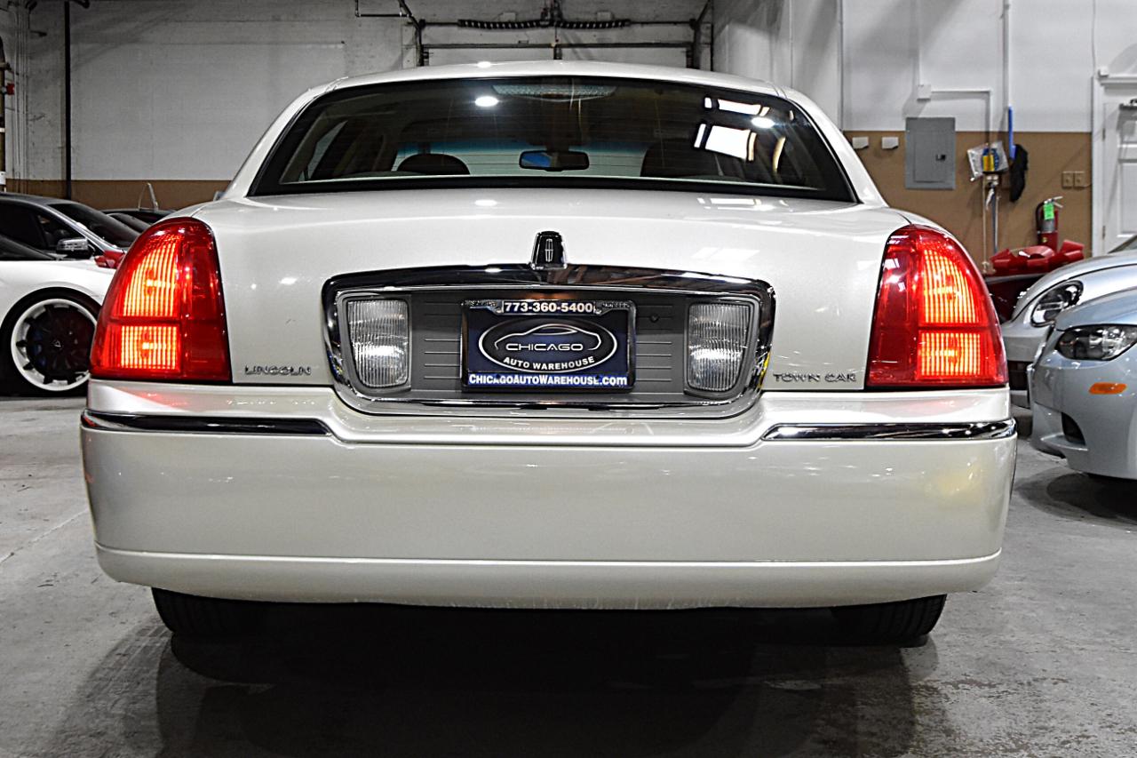 Lincoln Town Car 4dr Sdn Signature 2006