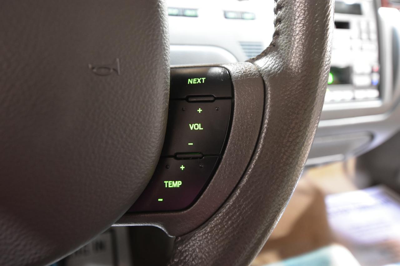Lincoln Town Car 4dr Sdn Signature 2006