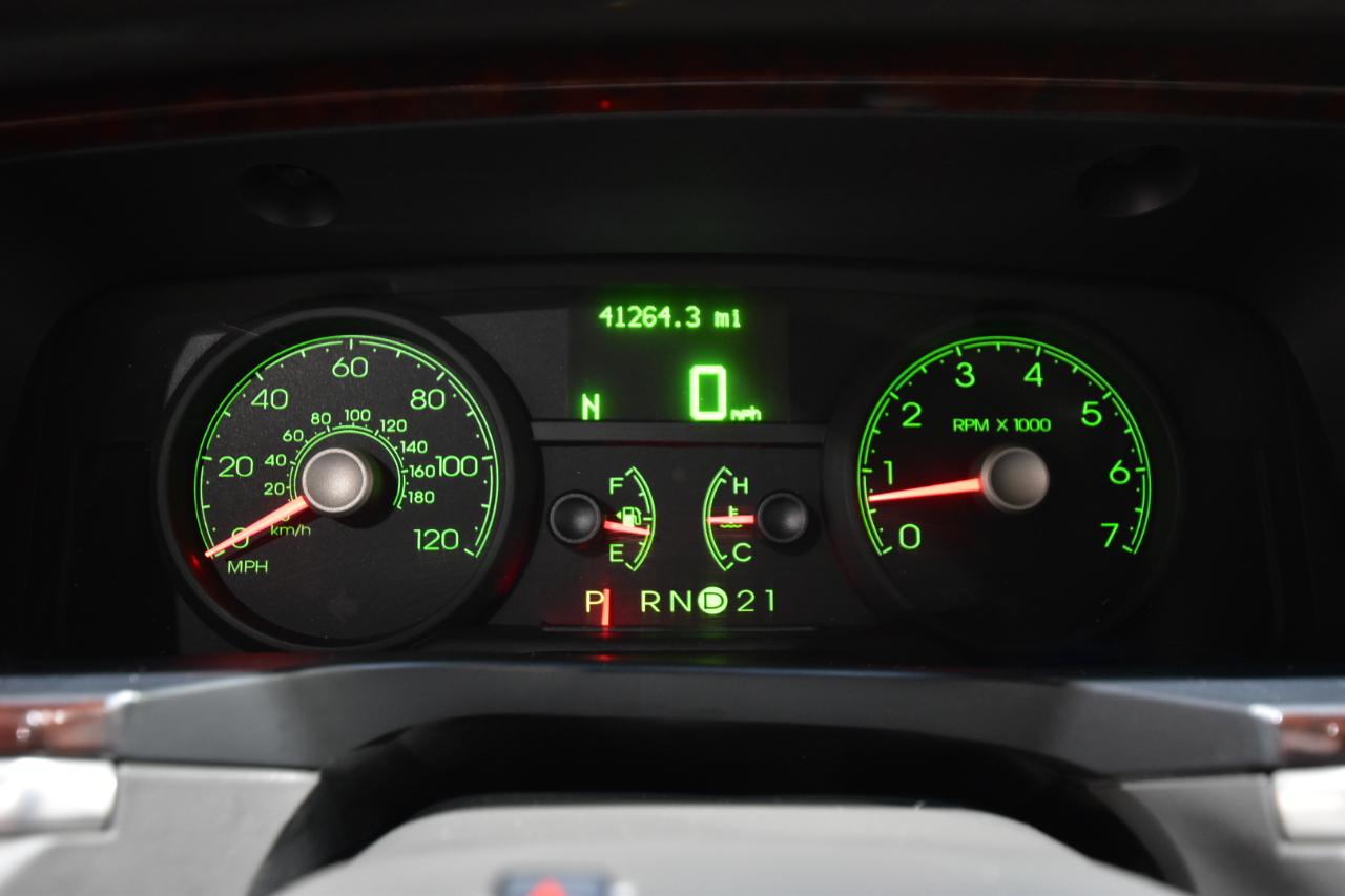Lincoln Town Car 4dr Sdn Signature 2006