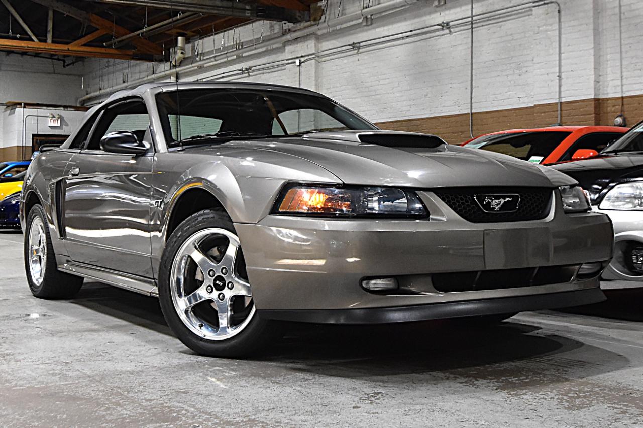 Ford Mustang 2dr Convertible GT Deluxe 2001