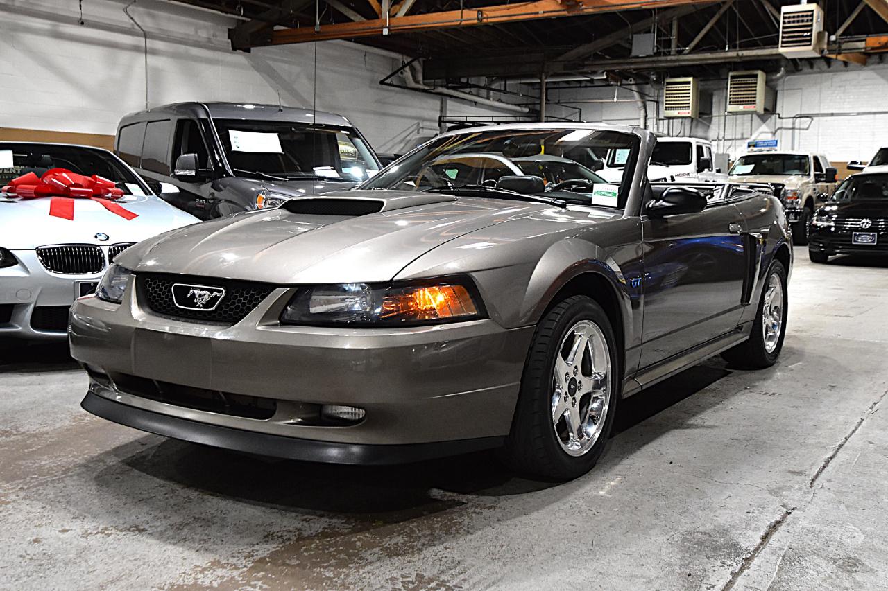 Ford Mustang 2dr Convertible GT Deluxe 2001