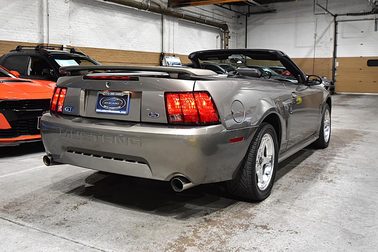 Ford Mustang 2dr Convertible GT Deluxe 2001