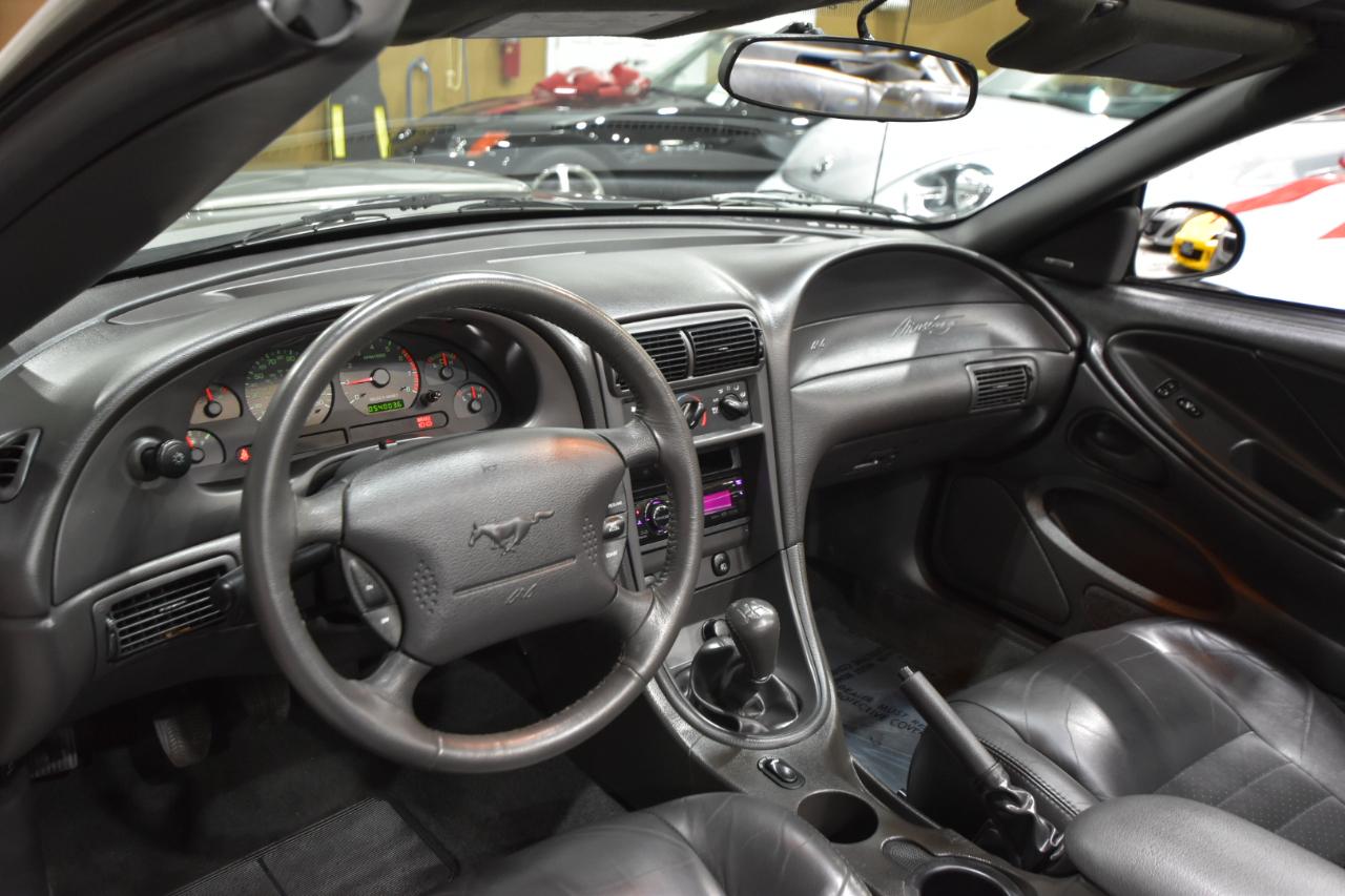 Ford Mustang 2dr Convertible GT Deluxe 2001