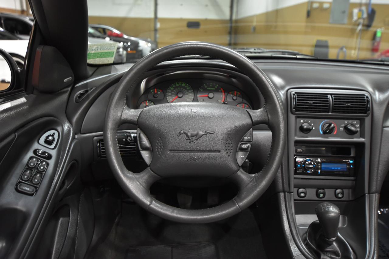 Ford Mustang 2dr Convertible GT Deluxe 2001