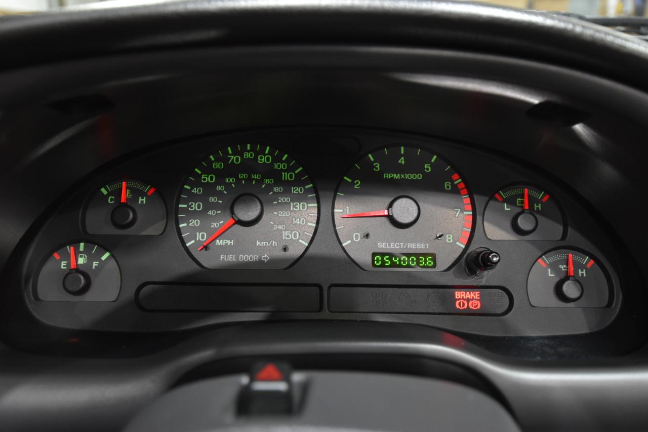 Ford Mustang 2dr Convertible GT Deluxe 2001