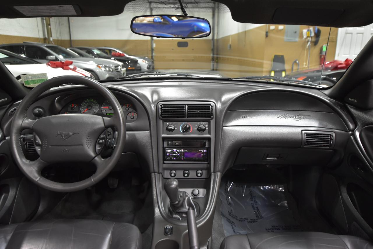 Ford Mustang 2dr Convertible GT Deluxe 2001