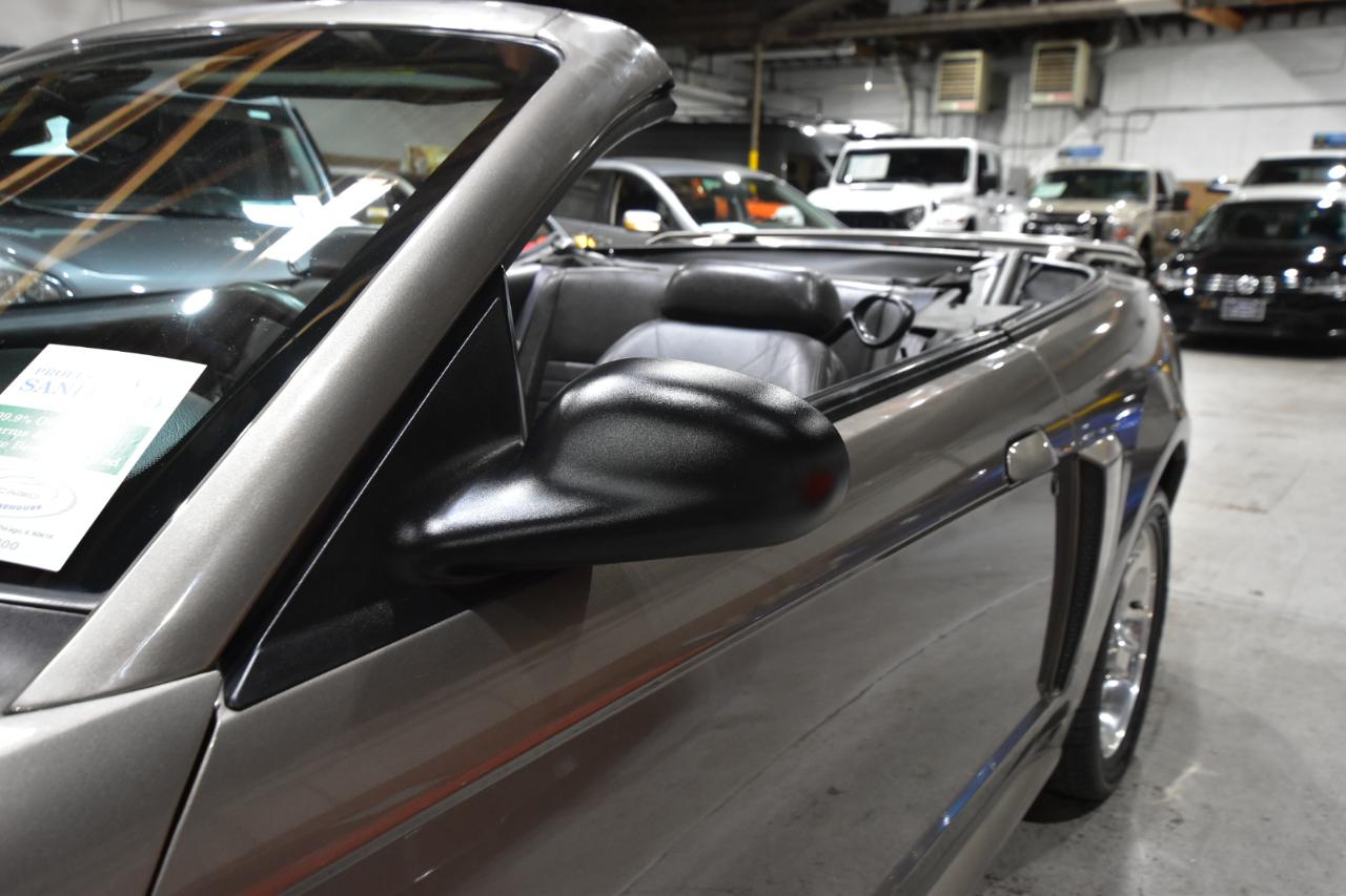 Ford Mustang 2dr Convertible GT Deluxe 2001