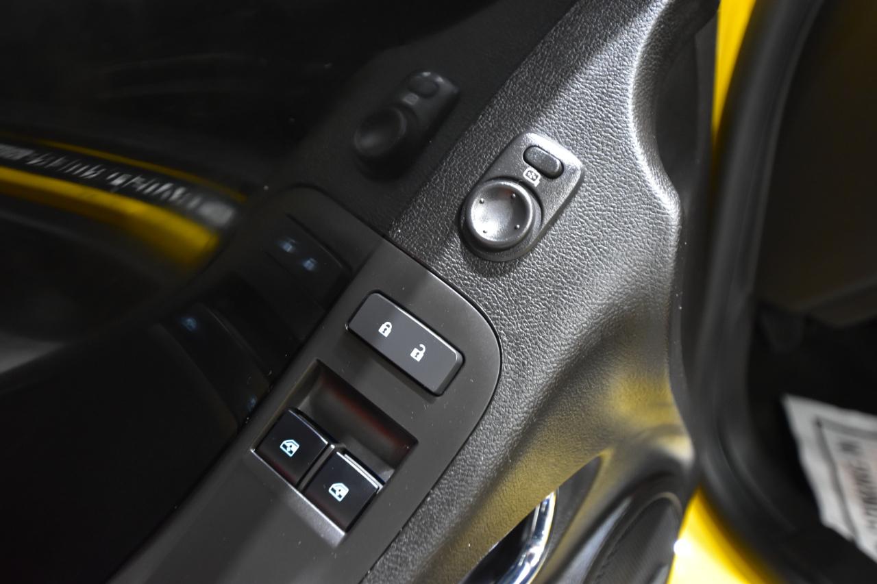 Chevrolet Camaro 2dr Cpe 2SS 2012