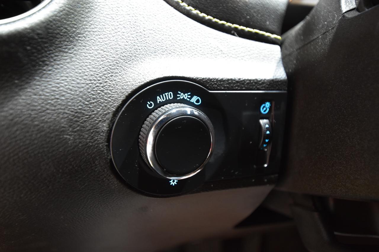 Chevrolet Camaro 2dr Cpe 2SS 2012