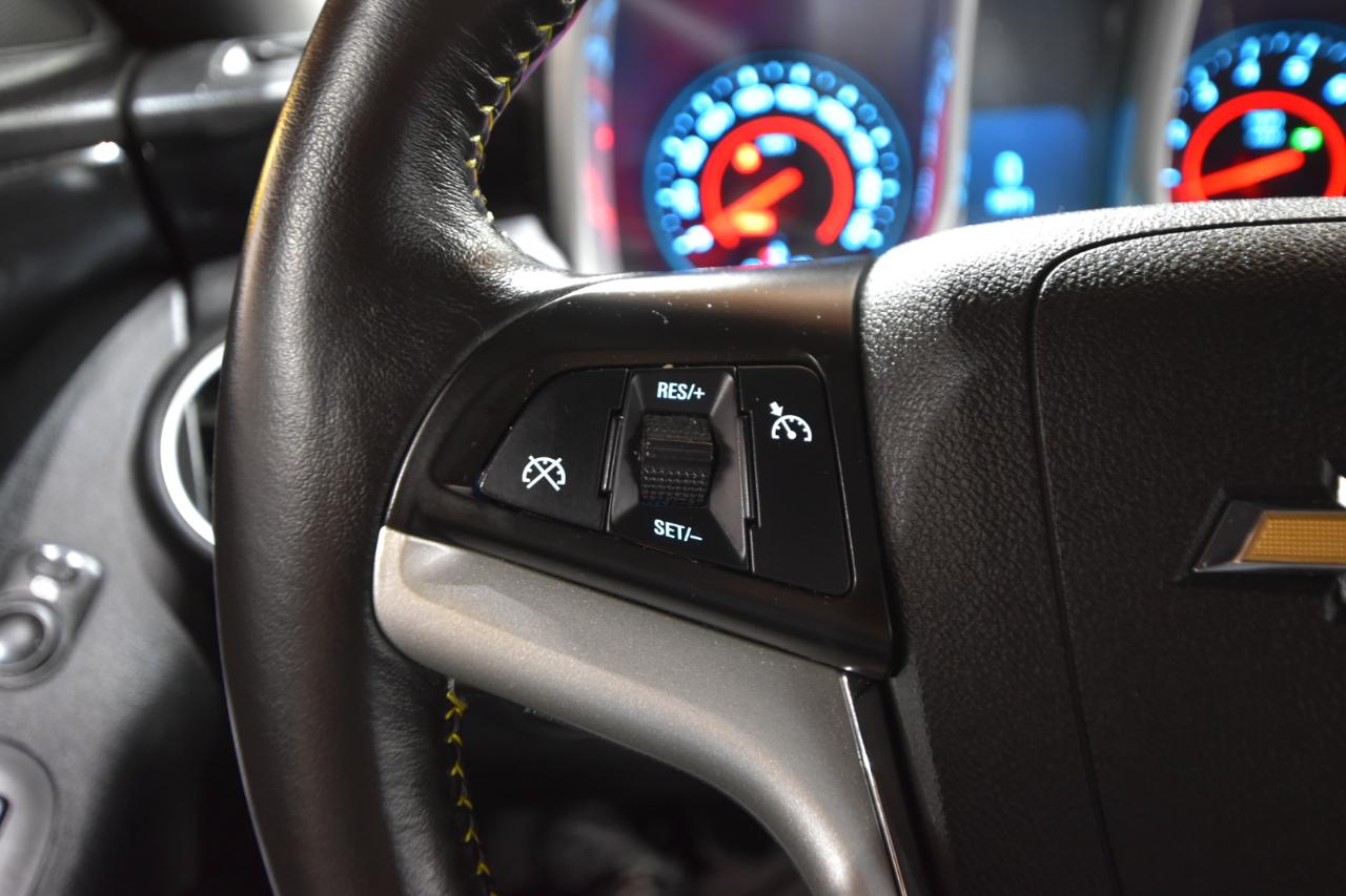 Chevrolet Camaro 2dr Cpe 2SS 2012
