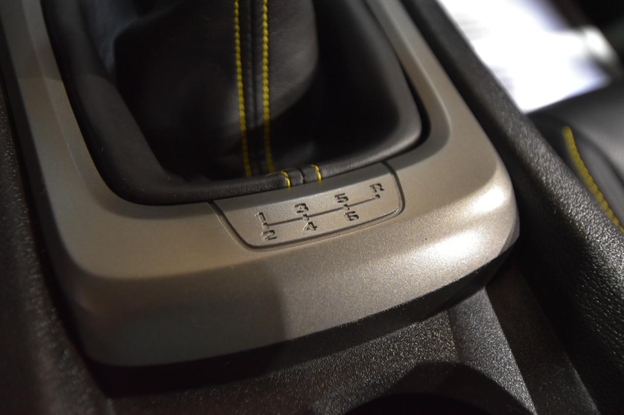 Chevrolet Camaro 2dr Cpe 2SS 2012