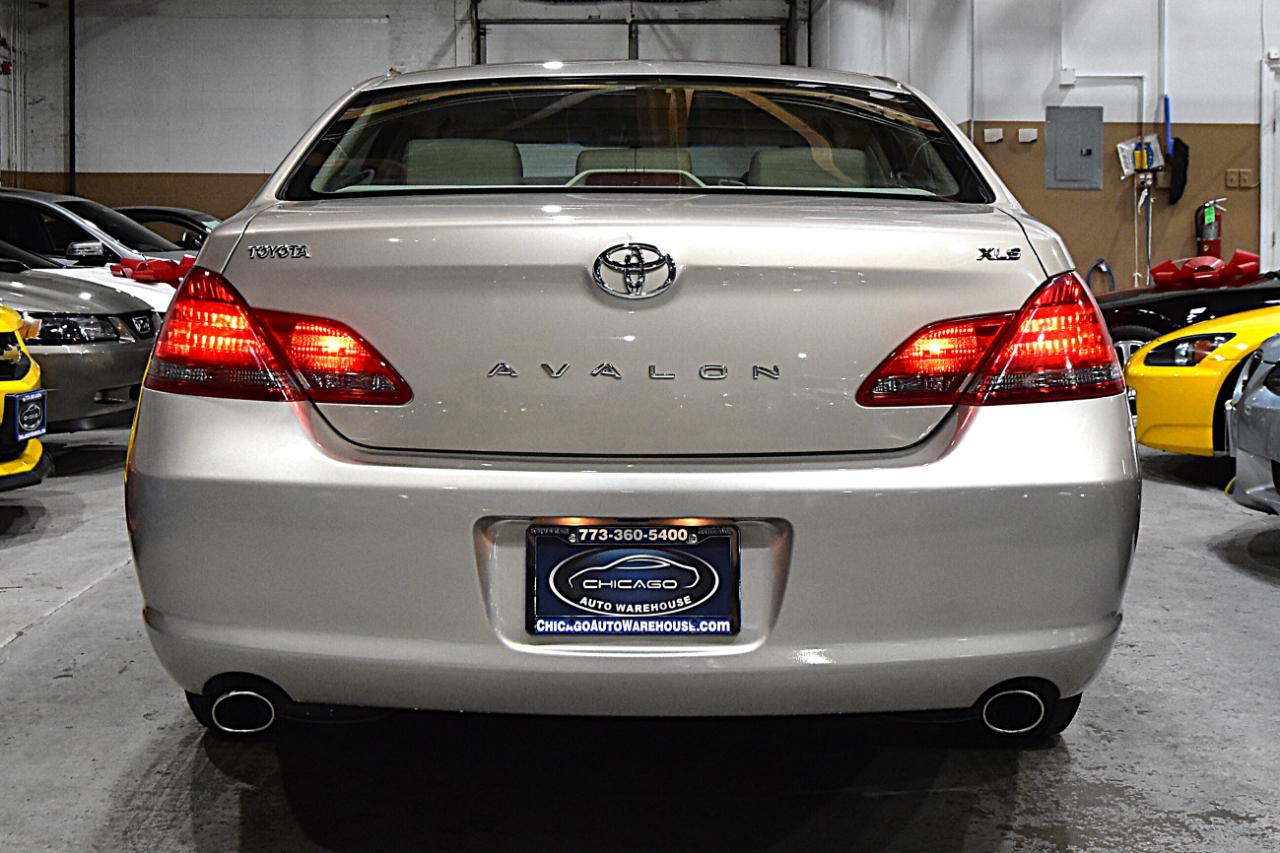 Toyota Avalon 4dr Sdn XLE Touring (Natl) 2008