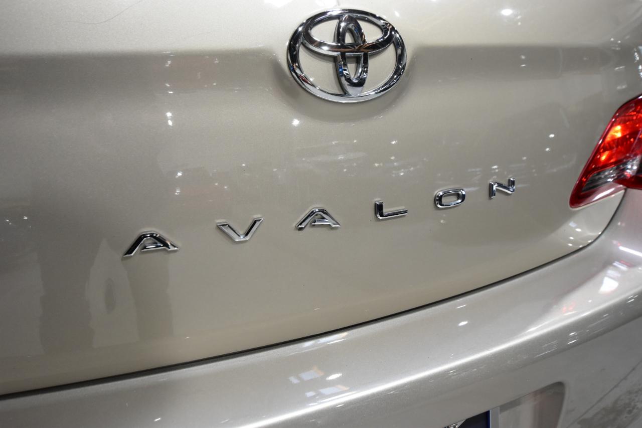 Toyota Avalon 4dr Sdn XLE Touring (Natl) 2008