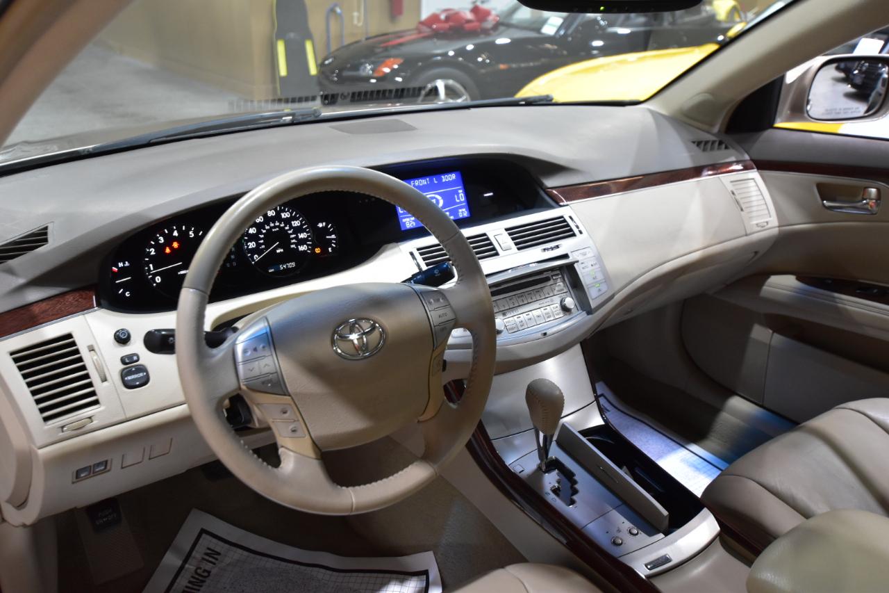 Toyota Avalon 4dr Sdn XLE Touring (Natl) 2008