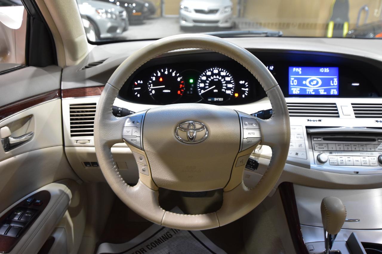 Toyota Avalon 4dr Sdn XLE Touring (Natl) 2008