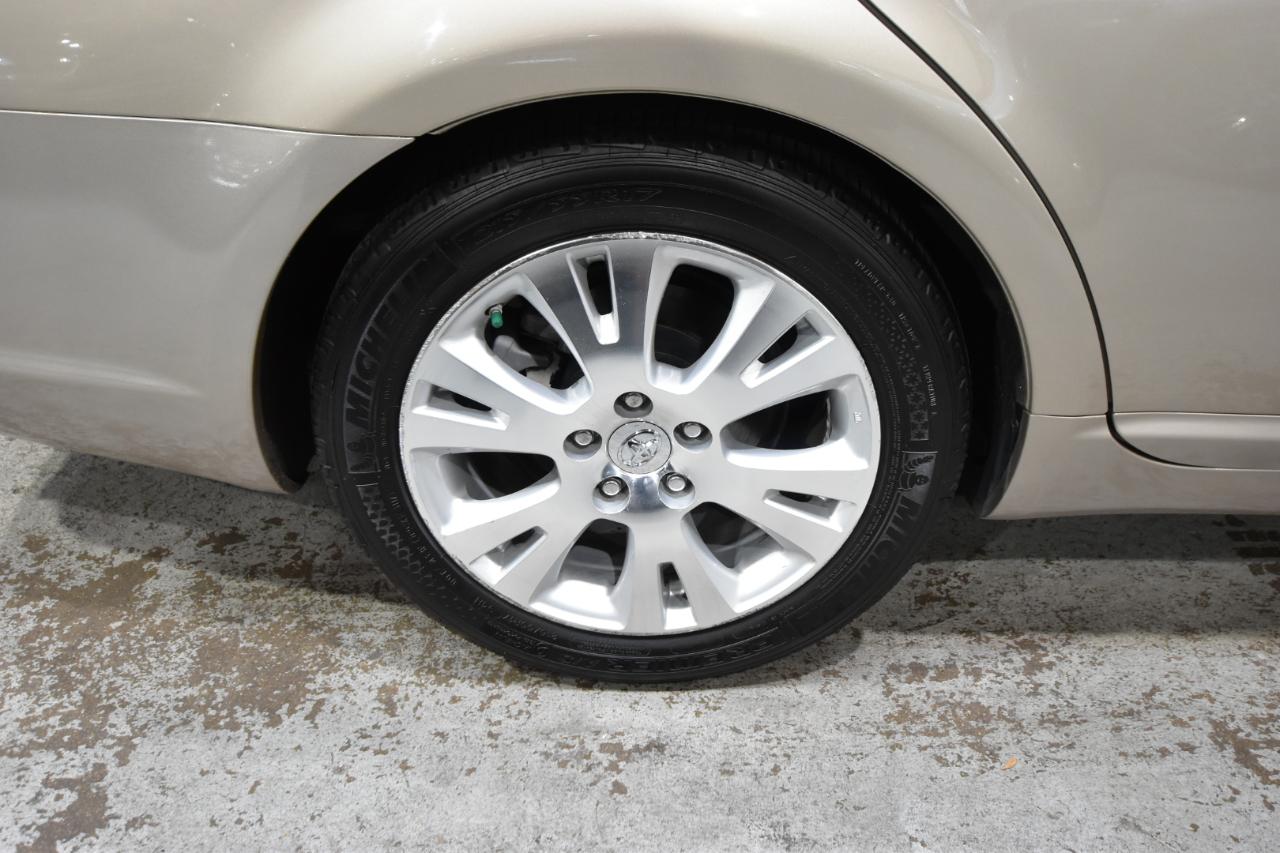 Toyota Avalon 4dr Sdn XLE Touring (Natl) 2008