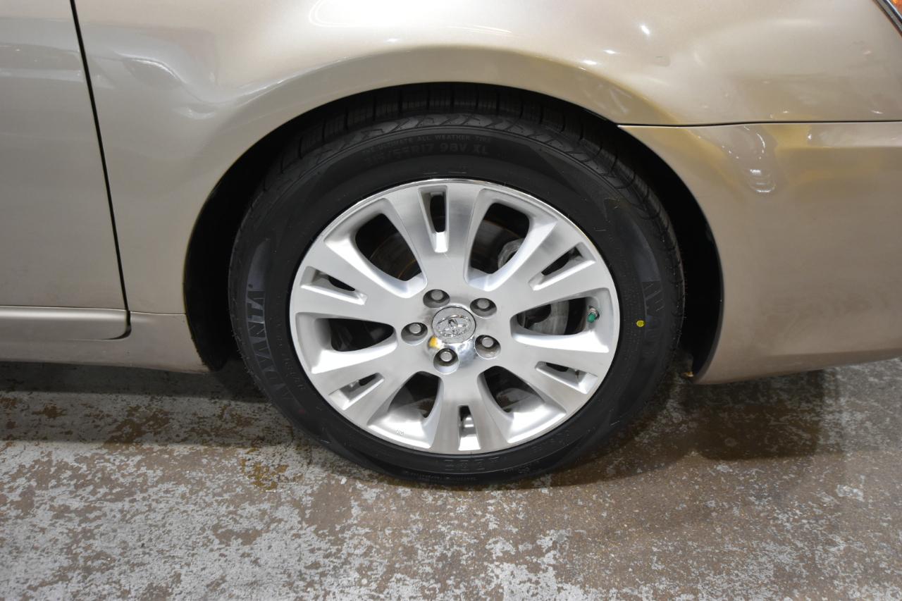 Toyota Avalon 4dr Sdn XLE Touring (Natl) 2008