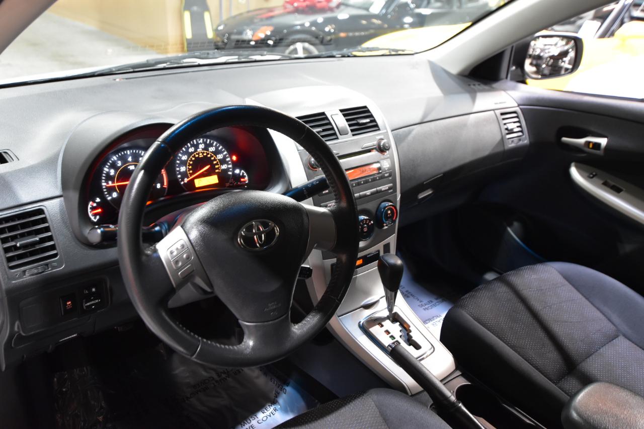 Toyota Corolla 4dr Sdn Auto S (Natl) 2010