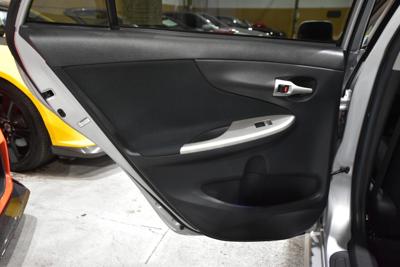 Toyota Corolla 4dr Sdn Auto S (Natl) 2010