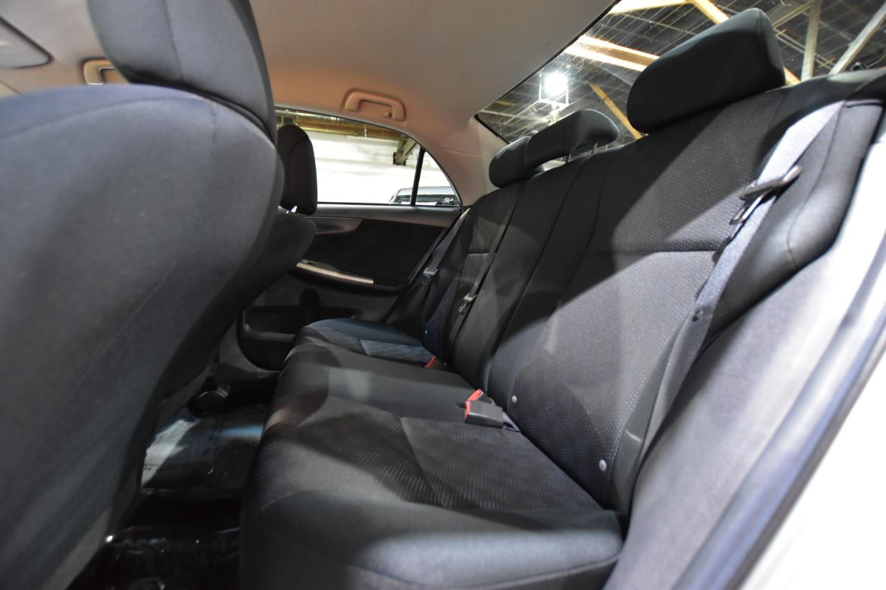 Toyota Corolla 4dr Sdn Auto S (Natl) 2010
