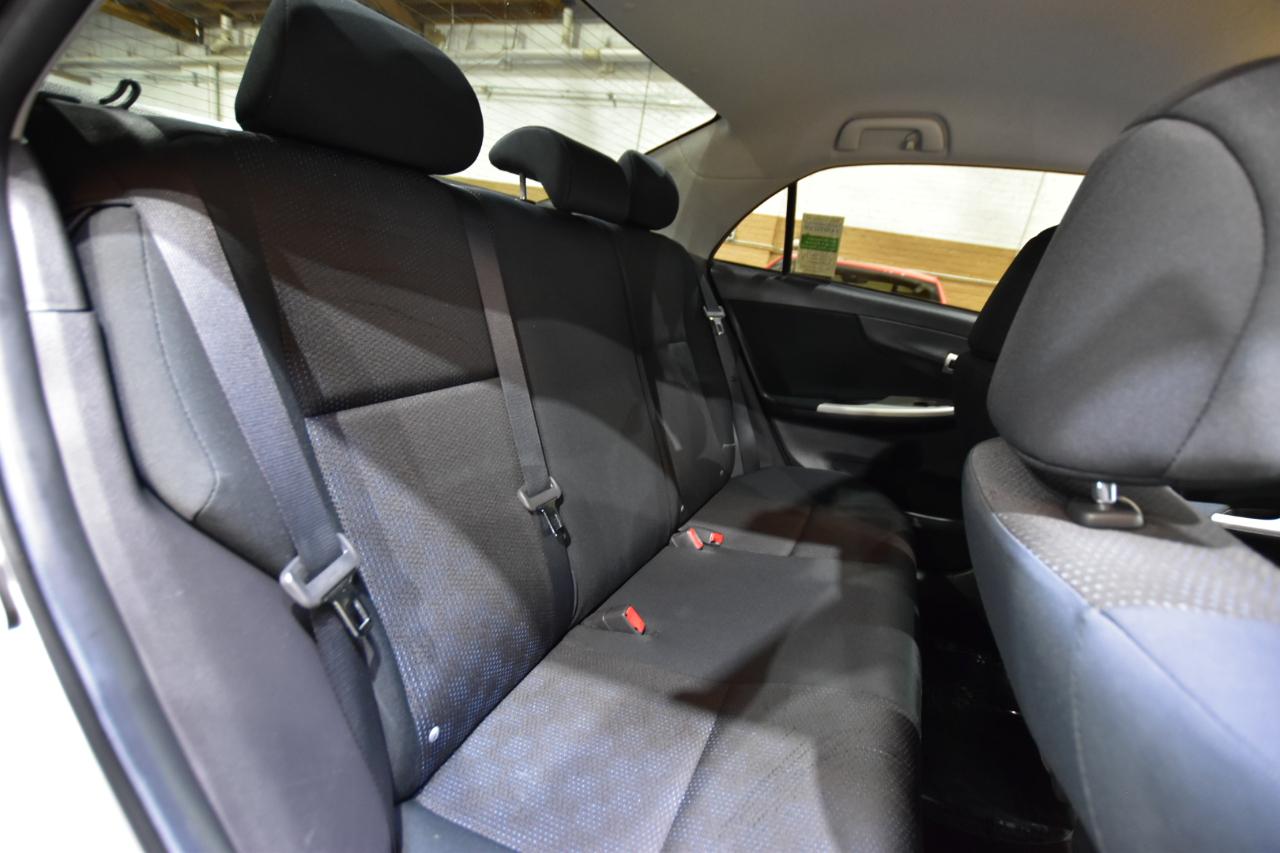 Toyota Corolla 4dr Sdn Auto S (Natl) 2010