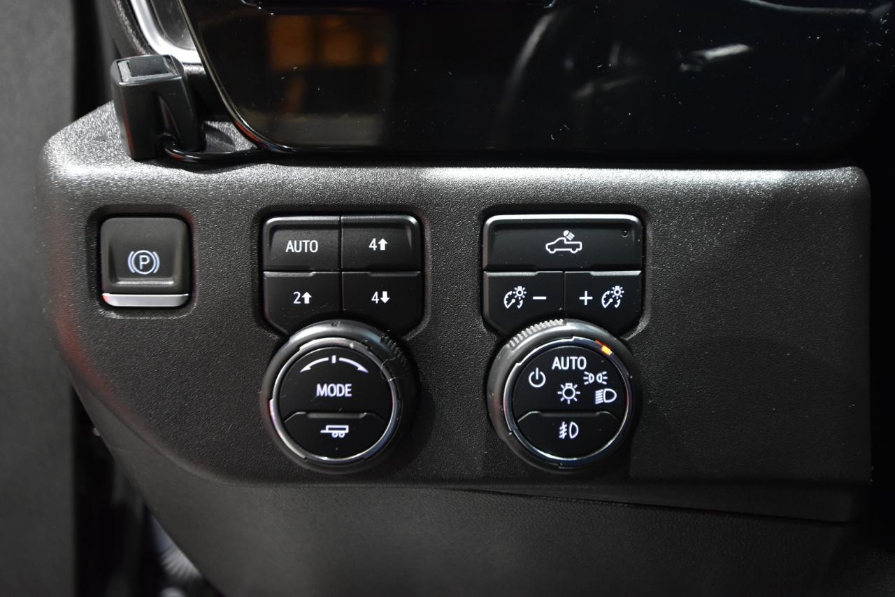 Chevrolet Silverado 1500 4WD Crew Cab 147" LT Trail Boss 2024