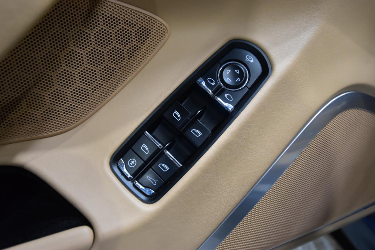Porsche Panamera 4dr HB Turbo 2010