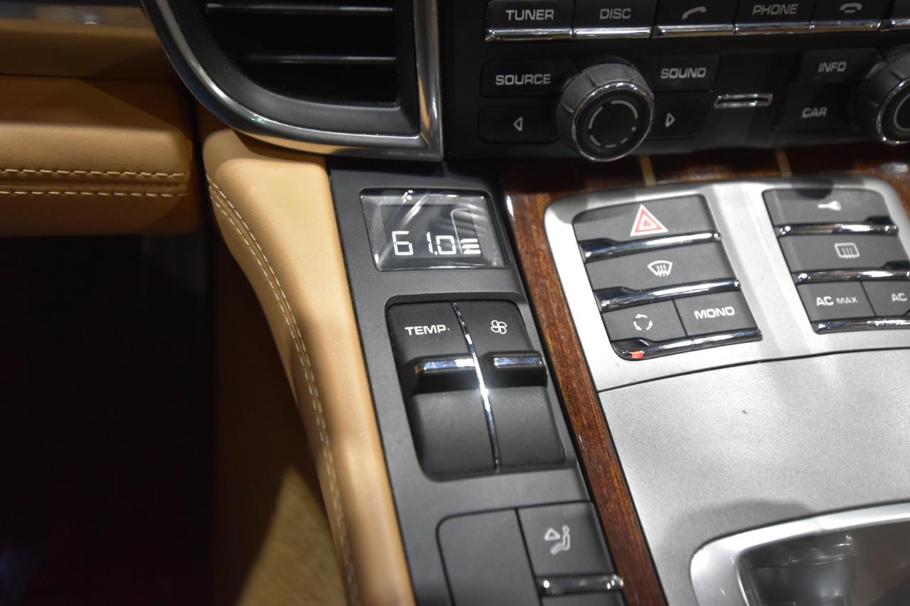 Porsche Panamera 4dr HB Turbo 2010