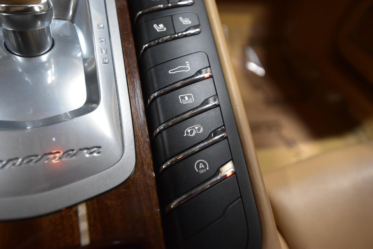 Porsche Panamera 4dr HB Turbo 2010