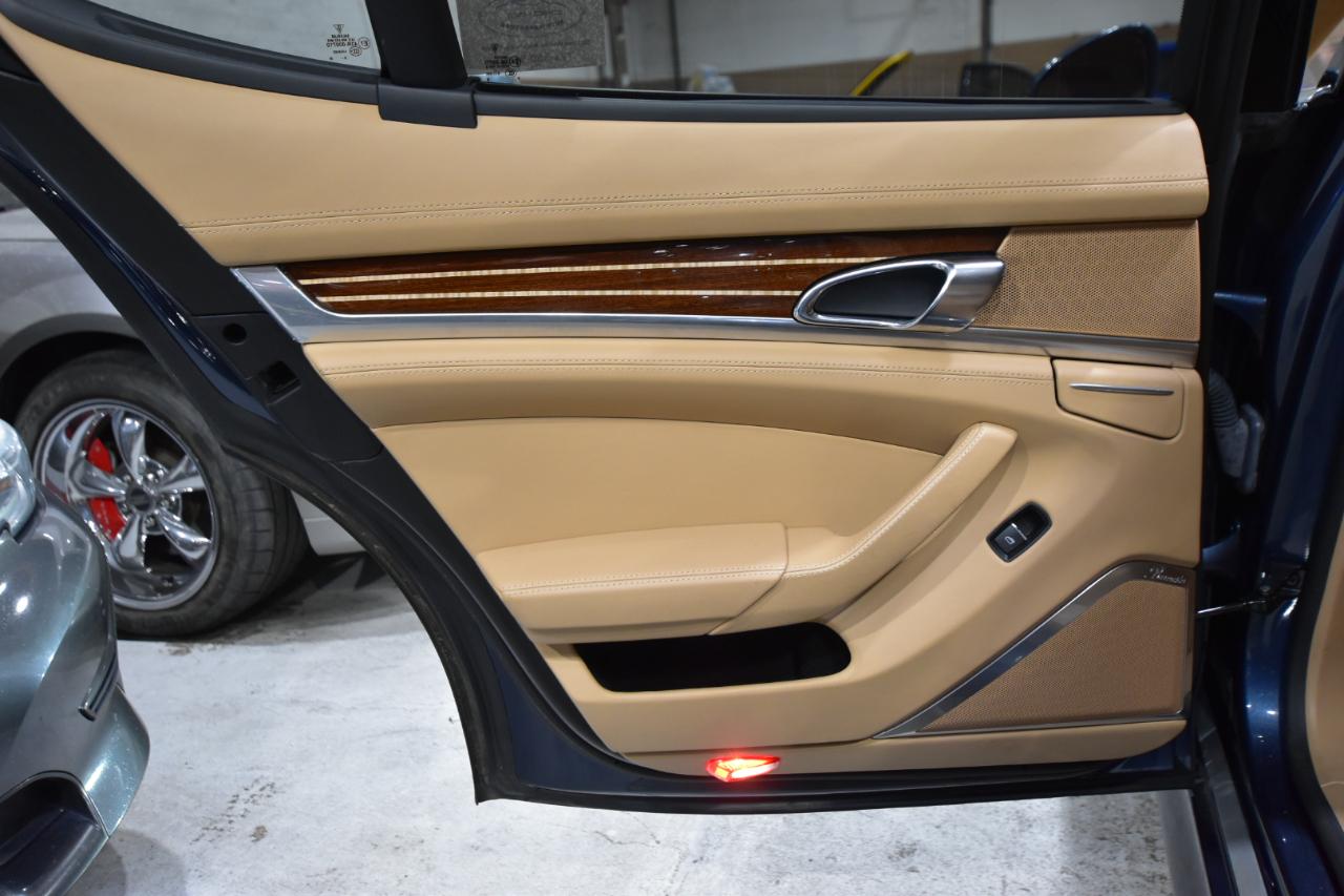 Porsche Panamera 4dr HB Turbo 2010