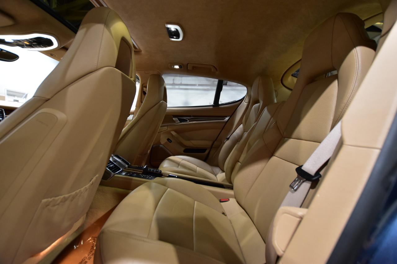 Porsche Panamera 4dr HB Turbo 2010