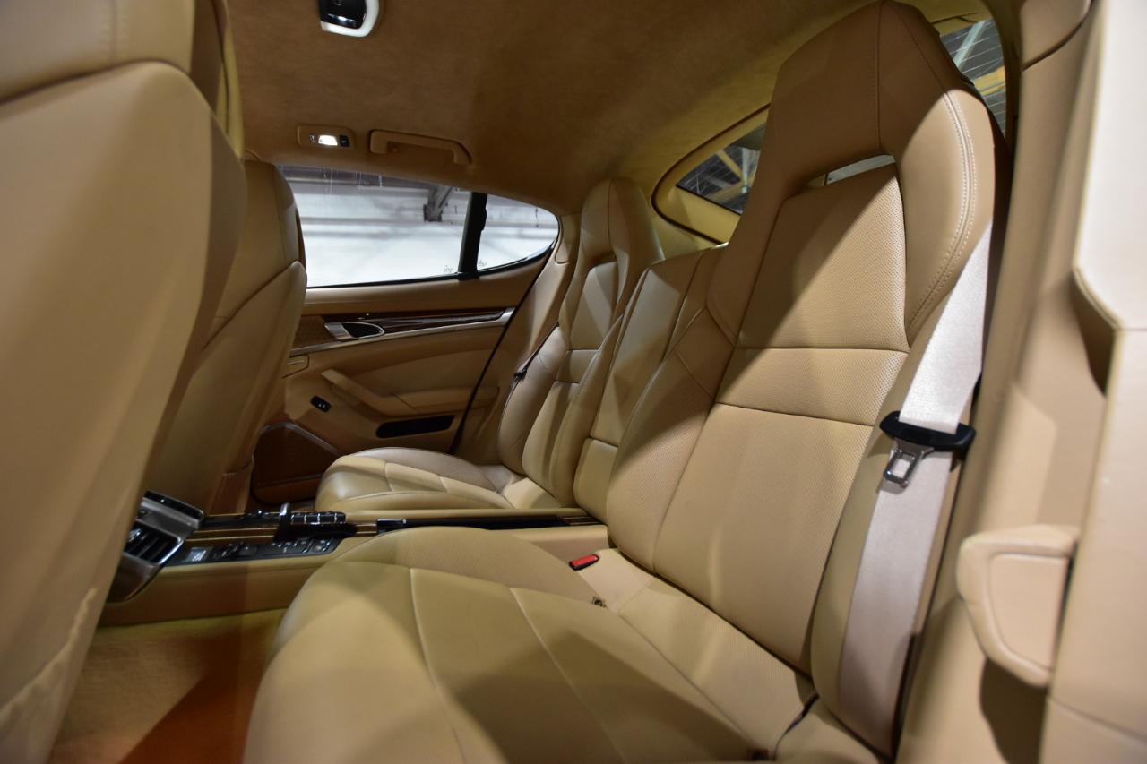 Porsche Panamera 4dr HB Turbo 2010