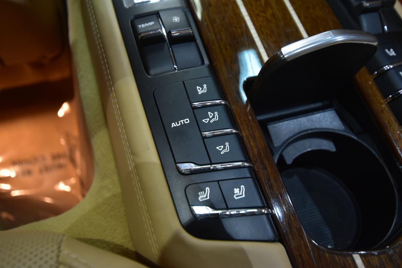 Porsche Panamera 4dr HB Turbo 2010
