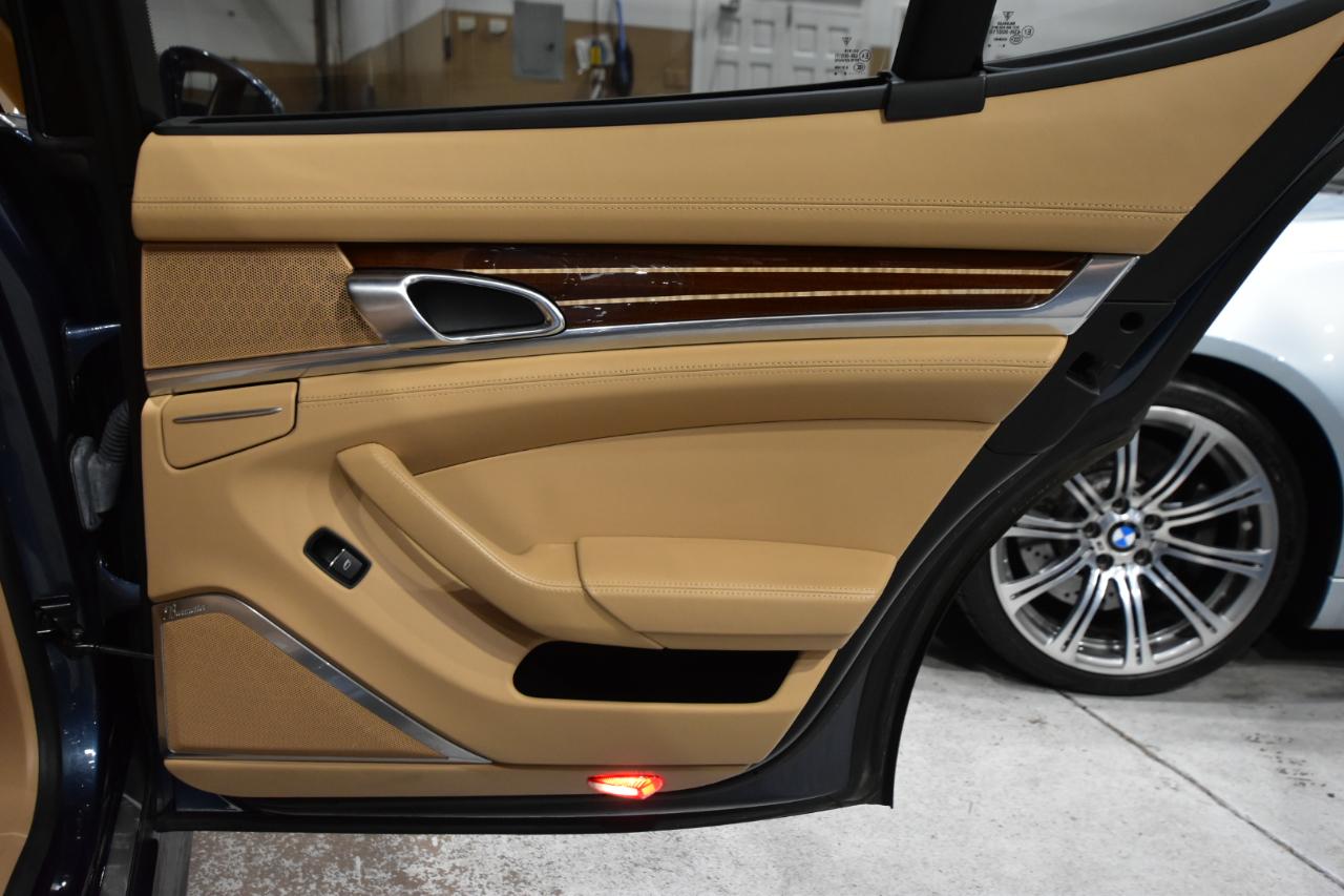 Porsche Panamera 4dr HB Turbo 2010