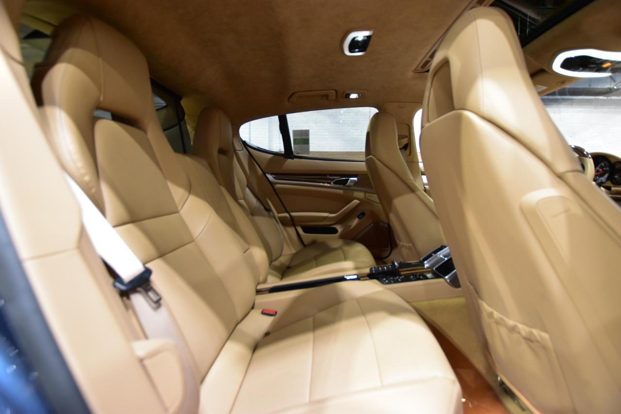 Porsche Panamera 4dr HB Turbo 2010